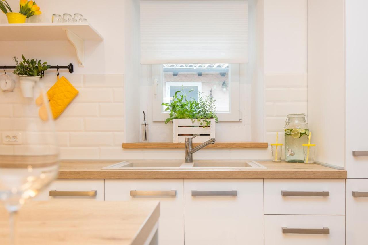 לאבין Apartman Alberti מראה חיצוני תמונה
